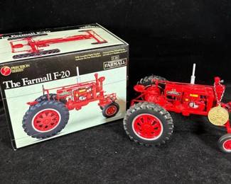 The 1939 FARMALL F-20 Diecast 1:16 Tractor Model * ERTL Precision Series