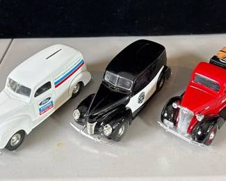 Diecast Lim.Ed. Liberty Classic ‘37 Chevy * American Classic 1993 FORD Coin banks