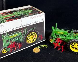 Diecast The Model A JOHN DEERE Tractor 290 Series Cultivator * 1:16 ERTL Precision Classics