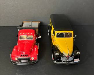 2 Diecast Metal Coca Cola Trucks * Danbury Mint * ERTL