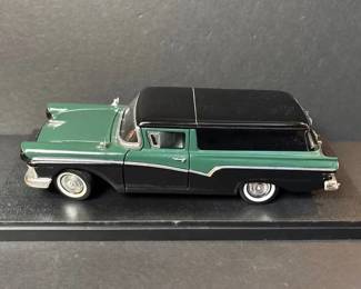 Diecast 1:18 Metal 1957 Ford Ranchero Courier Sedan Delivery