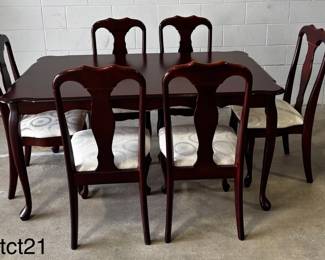 Table With 4 Chair
