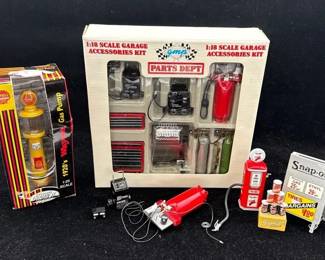 NEW Diecast 1:18 Scale Garage Accessories Kit & 1920s SHELL Gas Pump * Snap-On Tools