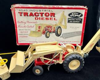 1960s Vintage FORD 4040 Industrial Diesel Tractor * Pressed Steel Diecast