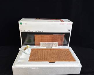 New ERTL 1/16 No. 15134 John Deere Hay Wagon Die Cast Metal Replica
