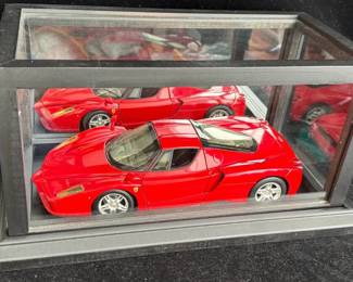 2002 Hot Wheels RED FERRARI Enzo Diecast Car In Glass Case