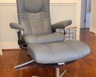 Stresslessby Ekorne.   Brand New 100% Leather.  Cash Only sale, come prepared