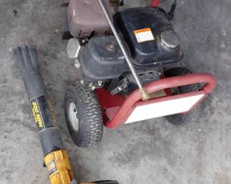 Pressure Washer   Leaf Blower Bundle