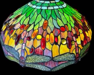 007 Tiffany Style Stained Glass Lamp Shade W  Dragonfly Motifs 21 Inches