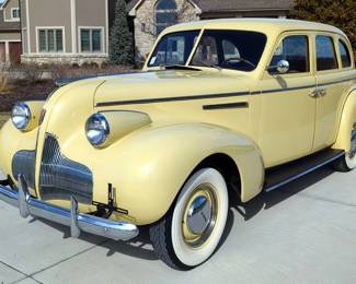 1939 Buick Standard Fodor (4 Door), Rebuilt 268 Cubc Inch 107 HP Dynaflash Straight i8 Engine, 3 Speed Manual Transmission, 6 Volt, Yellow, VIN #13463064 
