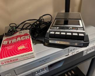 General Electric 3-5152B Portable Cassette Tape Recorder