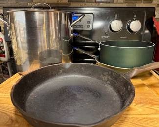 Wagner's 1891Original 10.5" Cast Iron Skillet, Granitestone Green Nonstick Sauce Pan