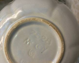 McCoy Pottery Iridescent White Scalloped Bowl