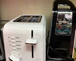 Cuisinart 2-Slice Compact Plastic Toaster, Hamilton Beach Smooth Touch Can Opener
