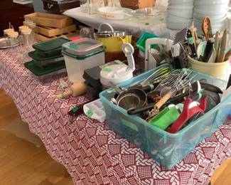 Many kitchen utensils.