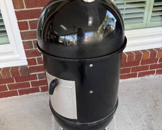 Weber. Smokey Mountain Smoker 