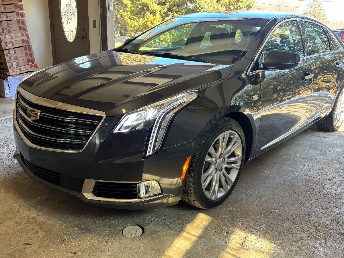 2018 Cadillac in like new condition 32k miles