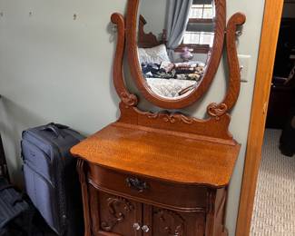 Victorian wash stand with mirror