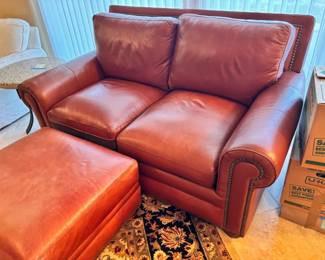 Thomasville Leather wTac Finish Love Seat wOttoman