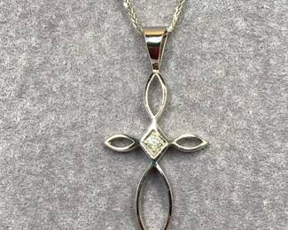 18K White Gold Cross Pendant  14K White Gold Chain