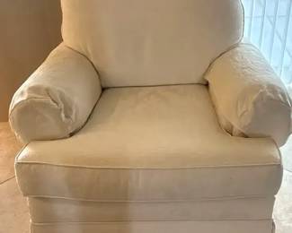 Thomasville White Brocade Oversized Chair