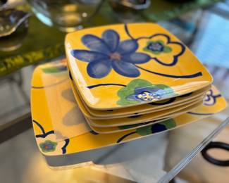 Floral dishes