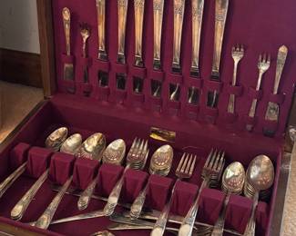 Flatware set