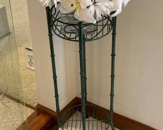 Plant stand
