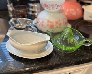 Pyrex, vaseline glass juicer