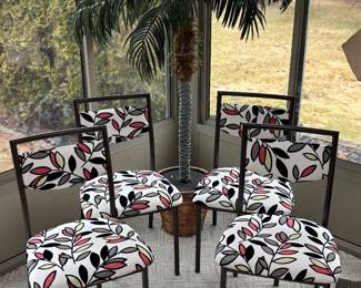 Accent chairs, palm tree
