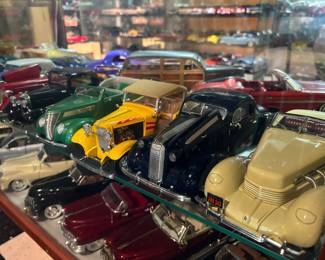 Model cars, Chevrolet, Ford, Cord, Auburn