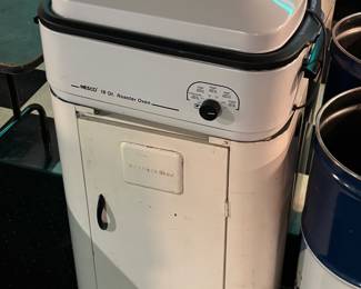 Vintage roaster with stand