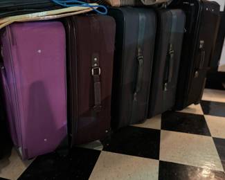 Luggage / suitcases 