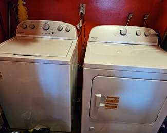 Whirlpool beautiful condition 