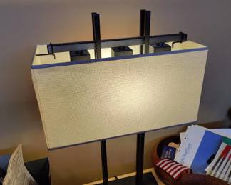 SO MANY Lamps to choose from ! 