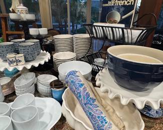 Blue & white kitchen supply