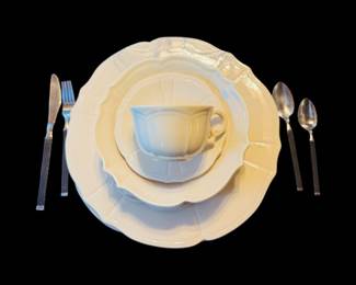 Ivory dinnerware set