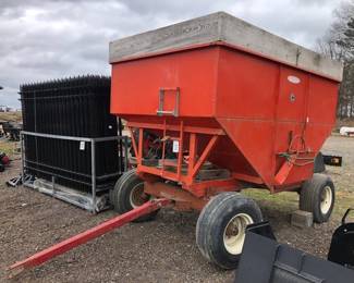 FARM KING GRAVITY WAGON