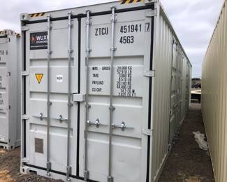40 SHIPPING AND OR STORAGE CONTAINER