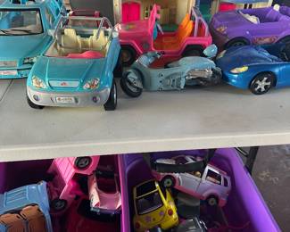 At least 3 tubs worth, also a Fisher Price house 