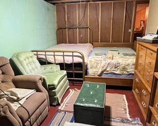 Mid century bedroom set-full size, rag rugs, lift chair