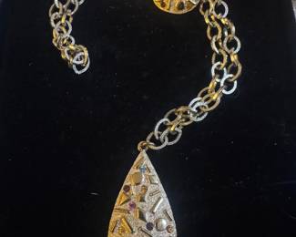 Ladies costume jewelry 