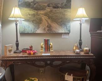 Oil painting and lamps, plastic floral 