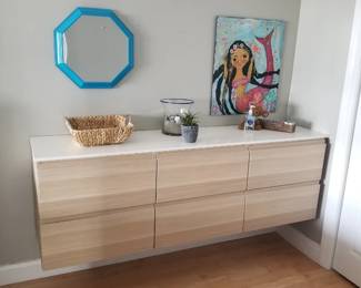 6-drawer floating dresser