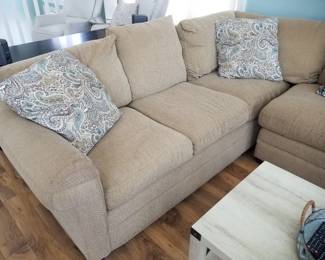 Bassett sectional sofa with chaise