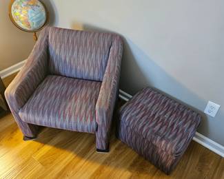 Small chair and ottoman