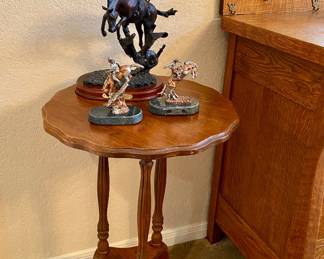 small oak sidetable 