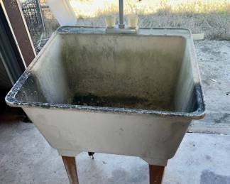 Outdoor sink