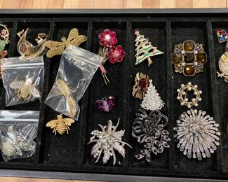 Brooches 
