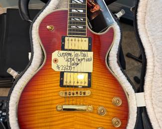 Les Paul Supreme Gibson in fabulous pre-owned condition 